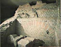 Paris - Murailles d'un grand édifice